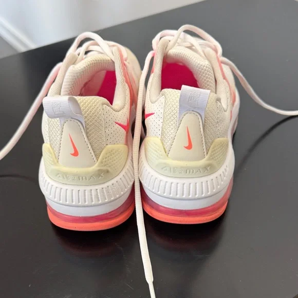 Nike Beige Sneakers with Pink Accents - Picture 3 of 4